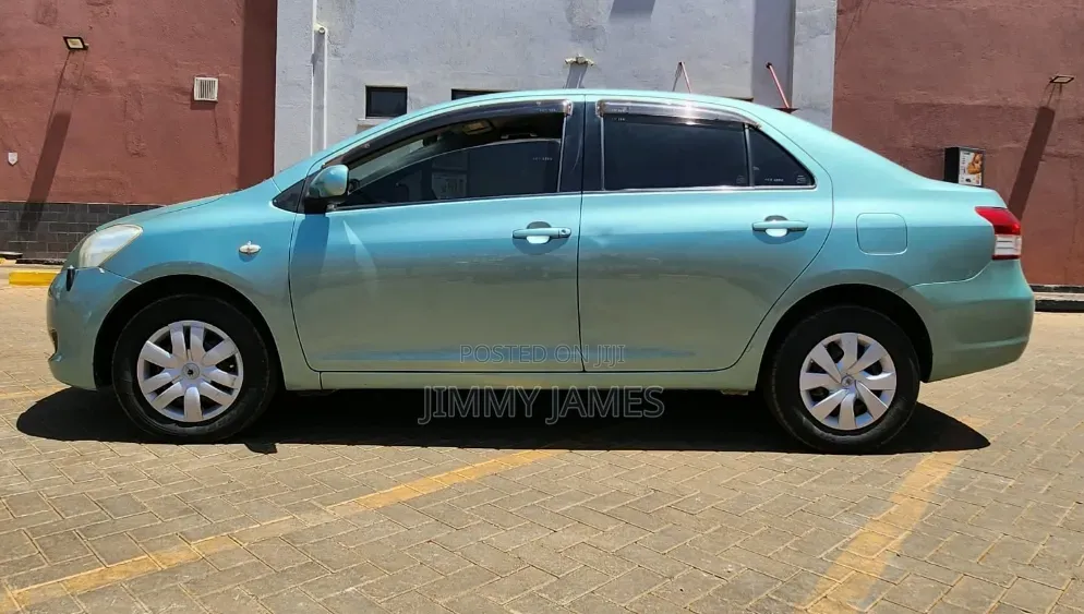 Toyota Belta 2008 Green