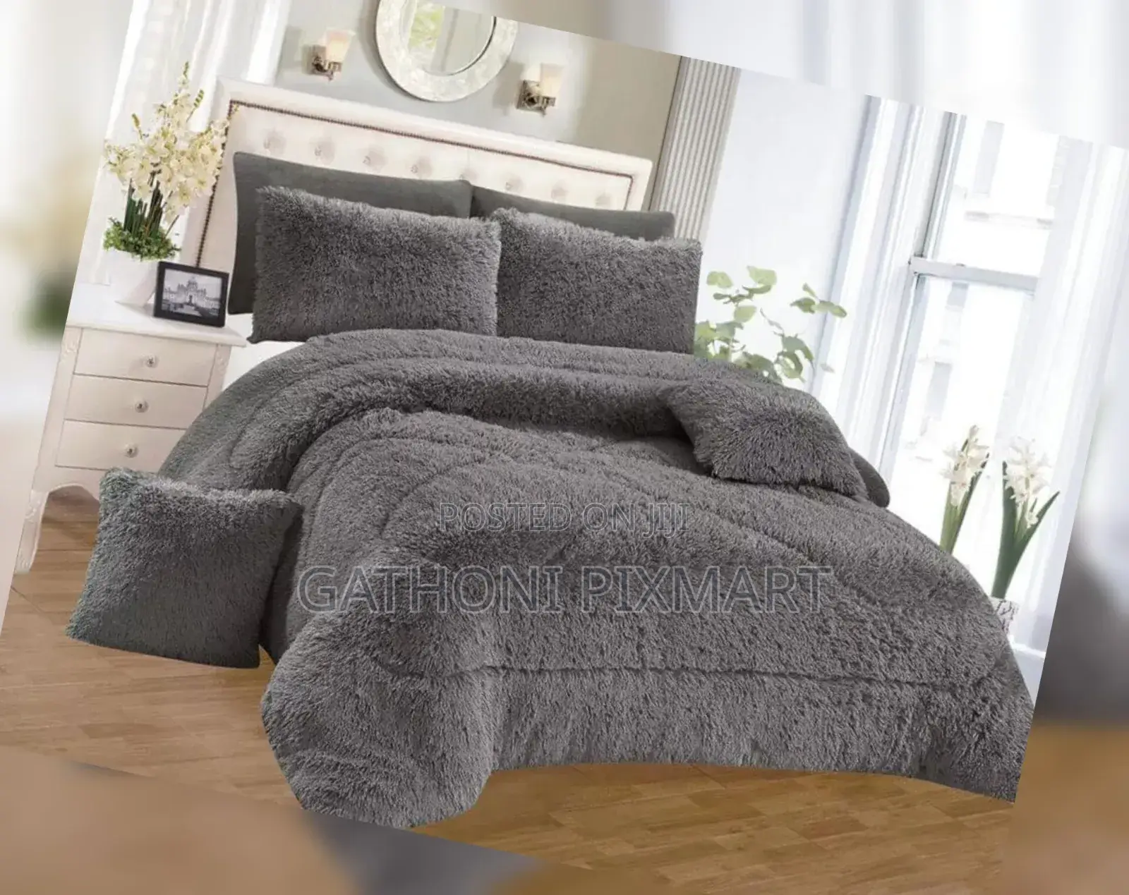 Fluffy Duvet Bedding Set With Bedsheet and 4 Pillowcases