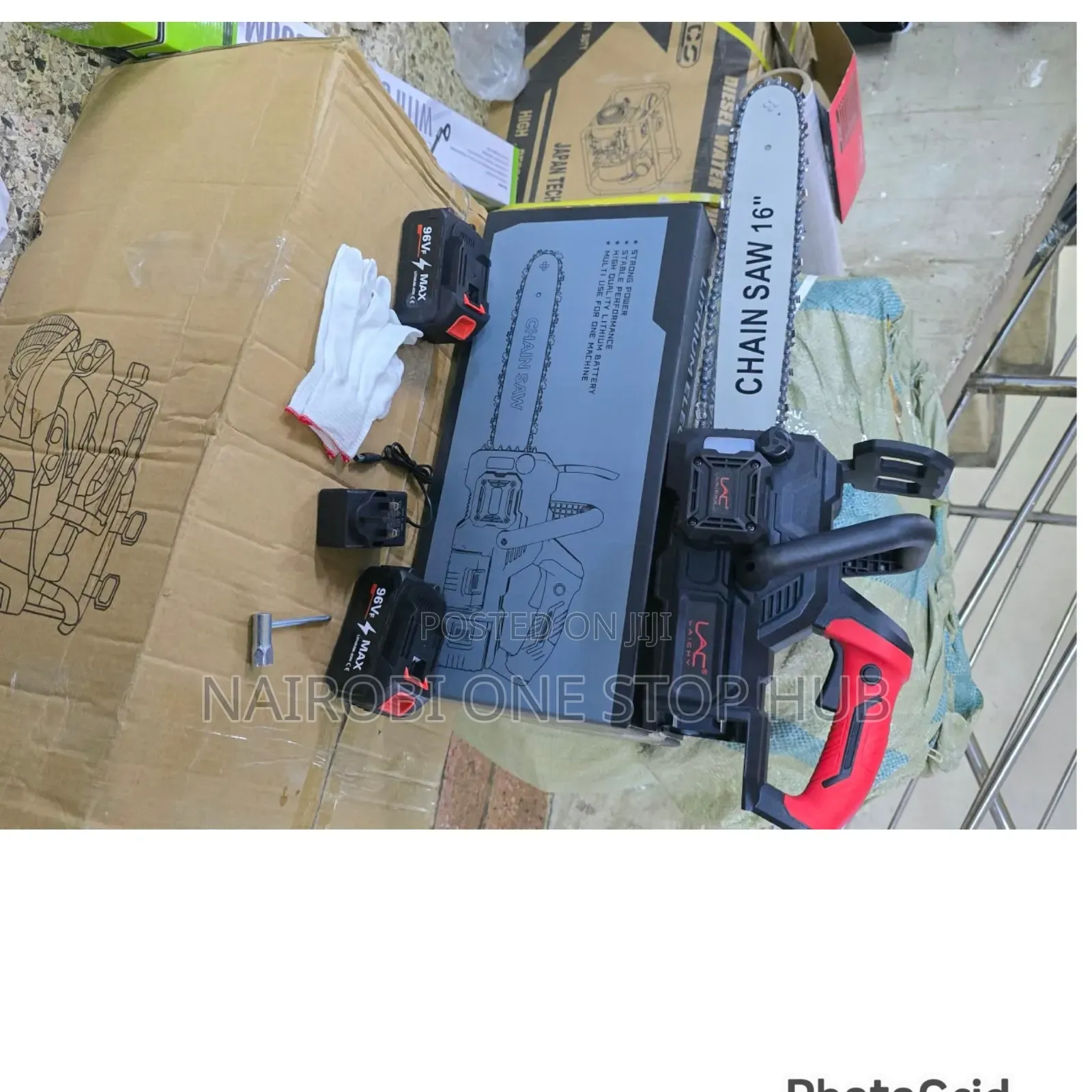 Lac 16" Cordless Chainsaw 
2 Batteries