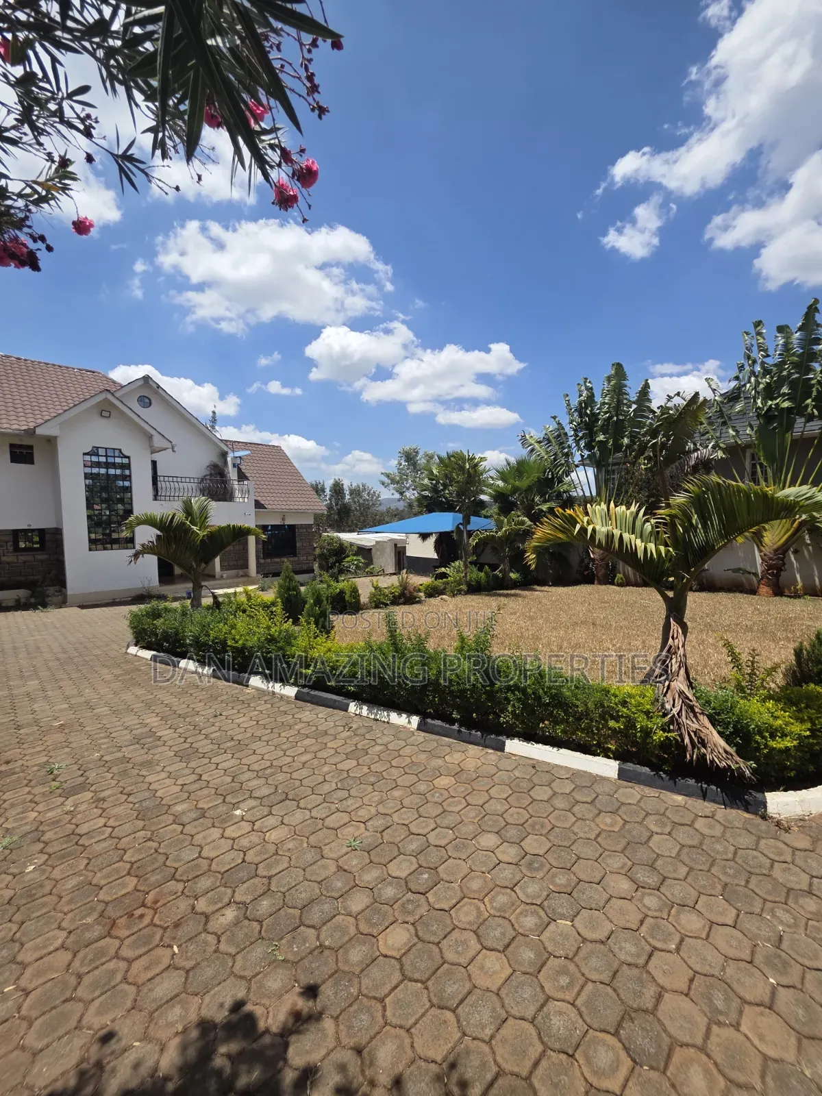 4bdrm Maisonette in Kerarapon On 1/4 for rent