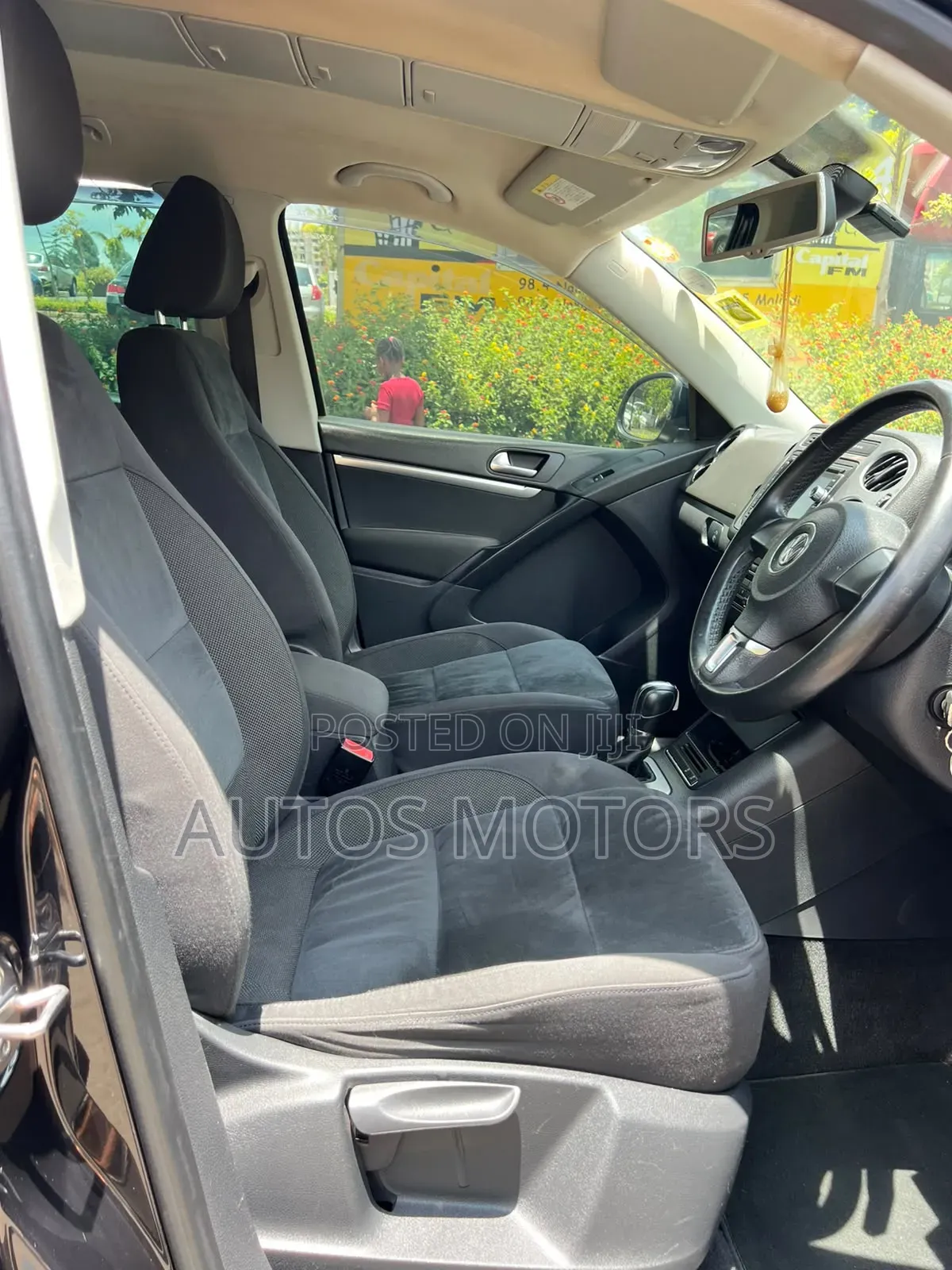 Volkswagen Tiguan R-Line 4dr SUV (2.0L 4cyl Turbo 6A) 2015 Black