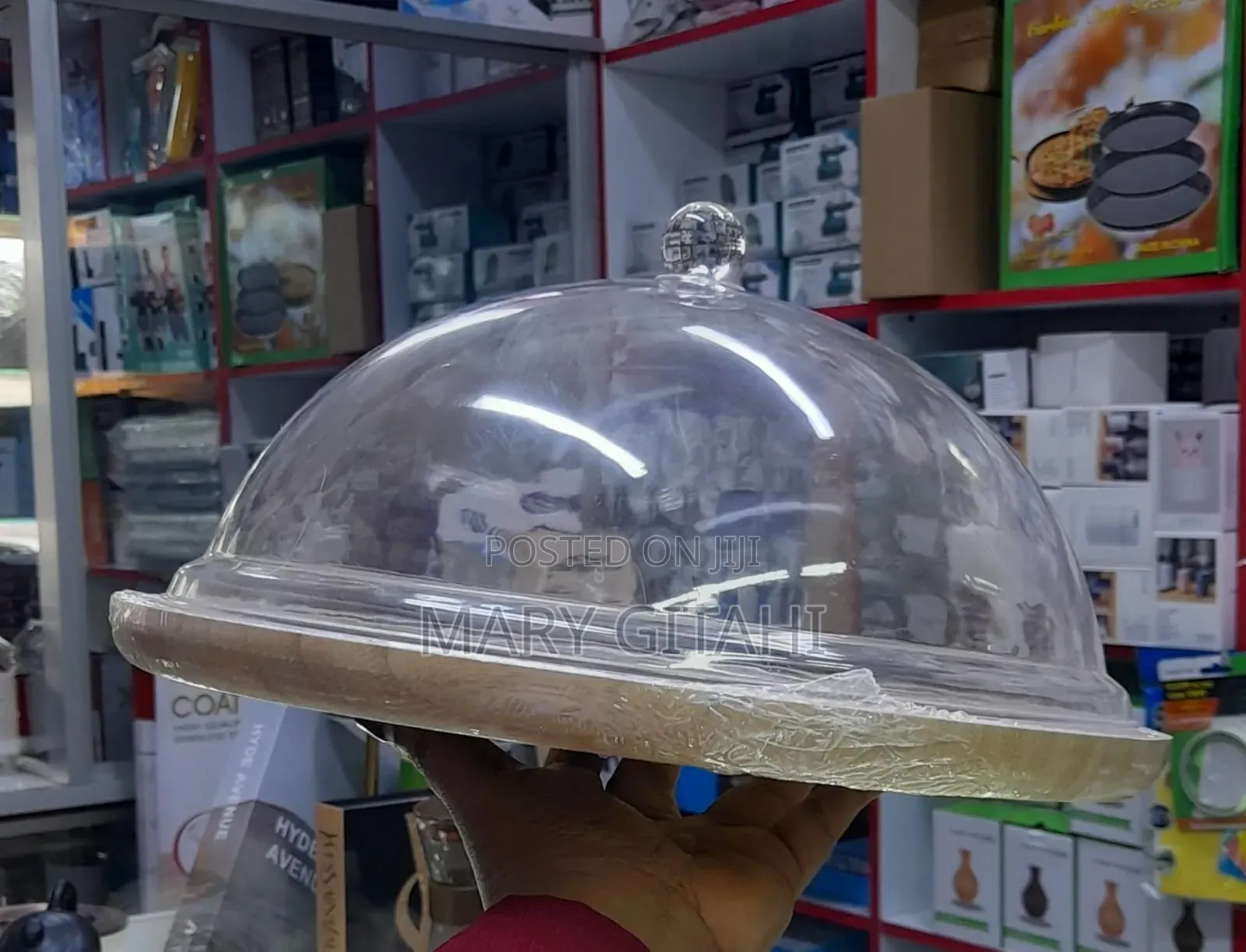 Acrylic Food Cover*and a Bamboo Base*