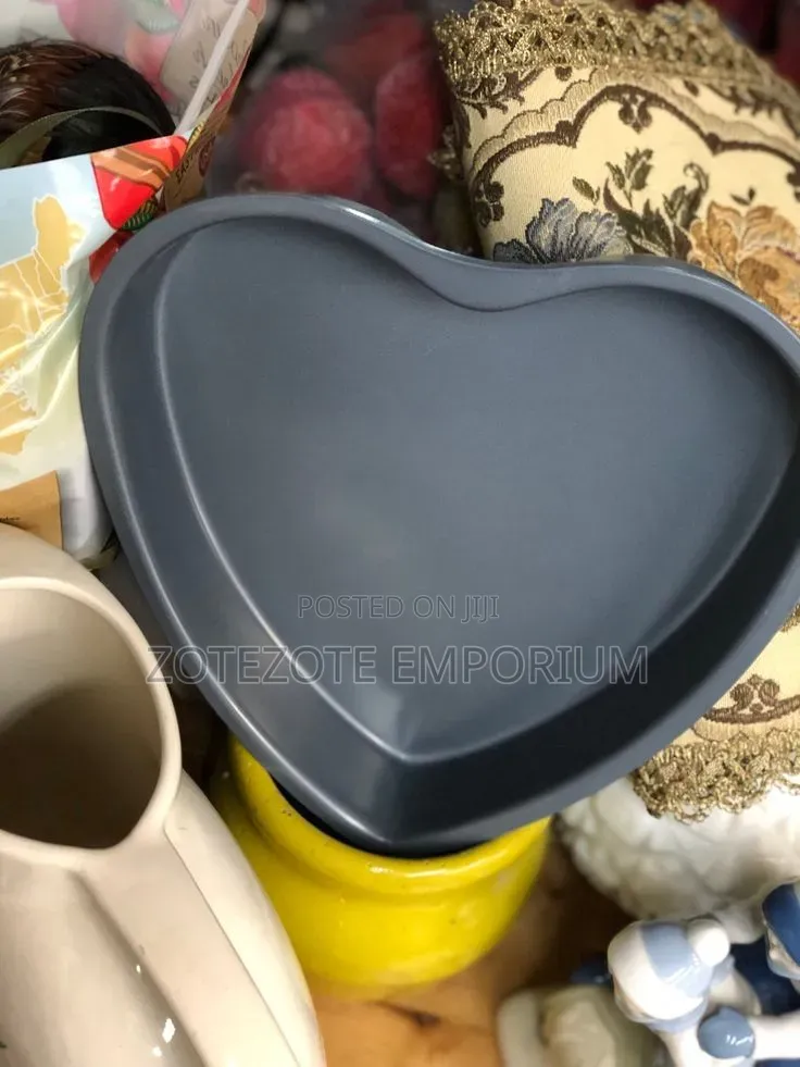 Heart Shaped Baking Tin