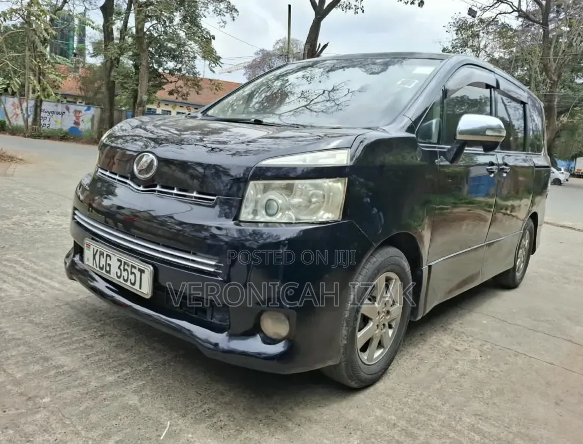 Toyota Voxy 2006 Black