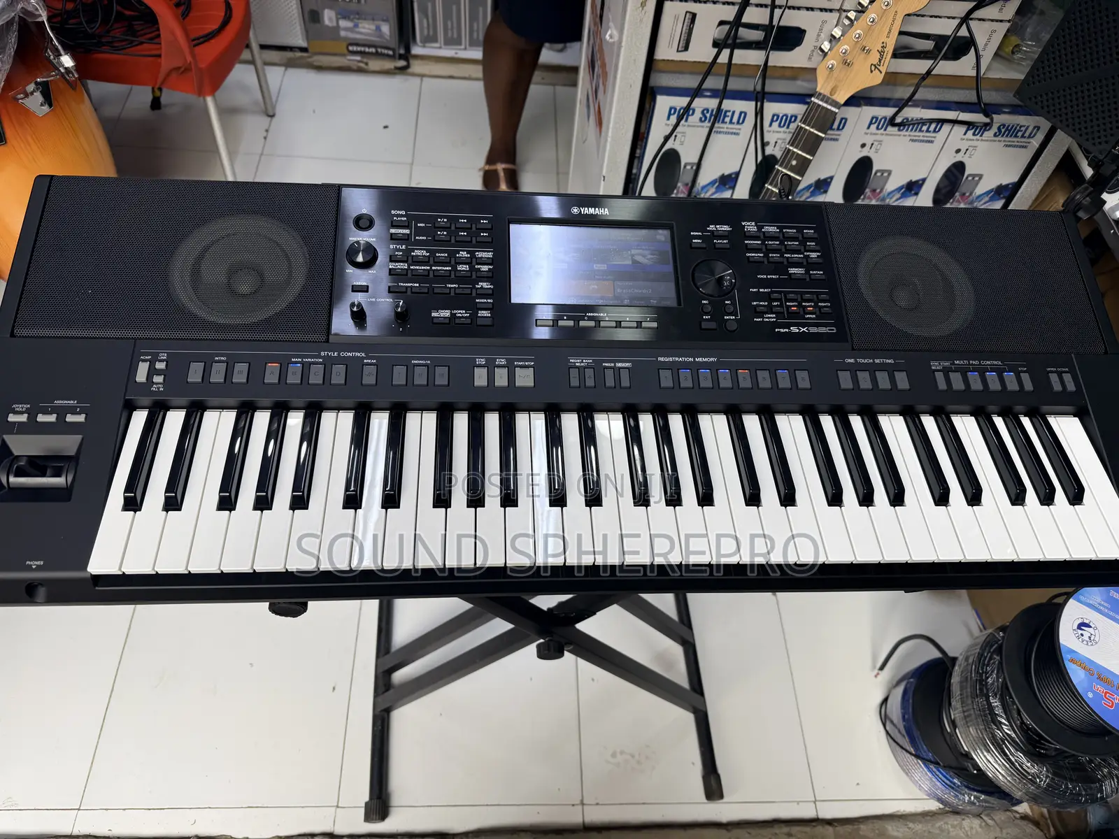 Yamaha Sx 920 61 Keys Keyboard Plus Keyboard Stand