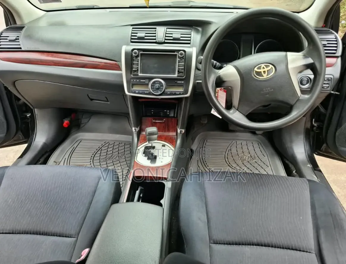 Toyota Premio 2011 Black