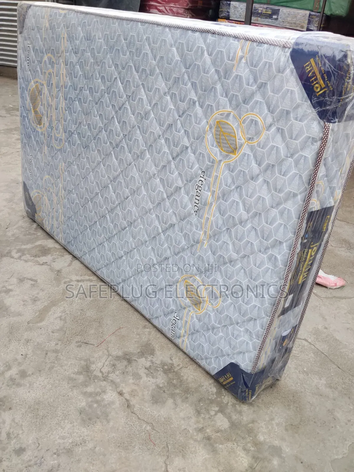 Johari Luxury King Size 8-Inch High Quilted Firm Mattress (6×6)