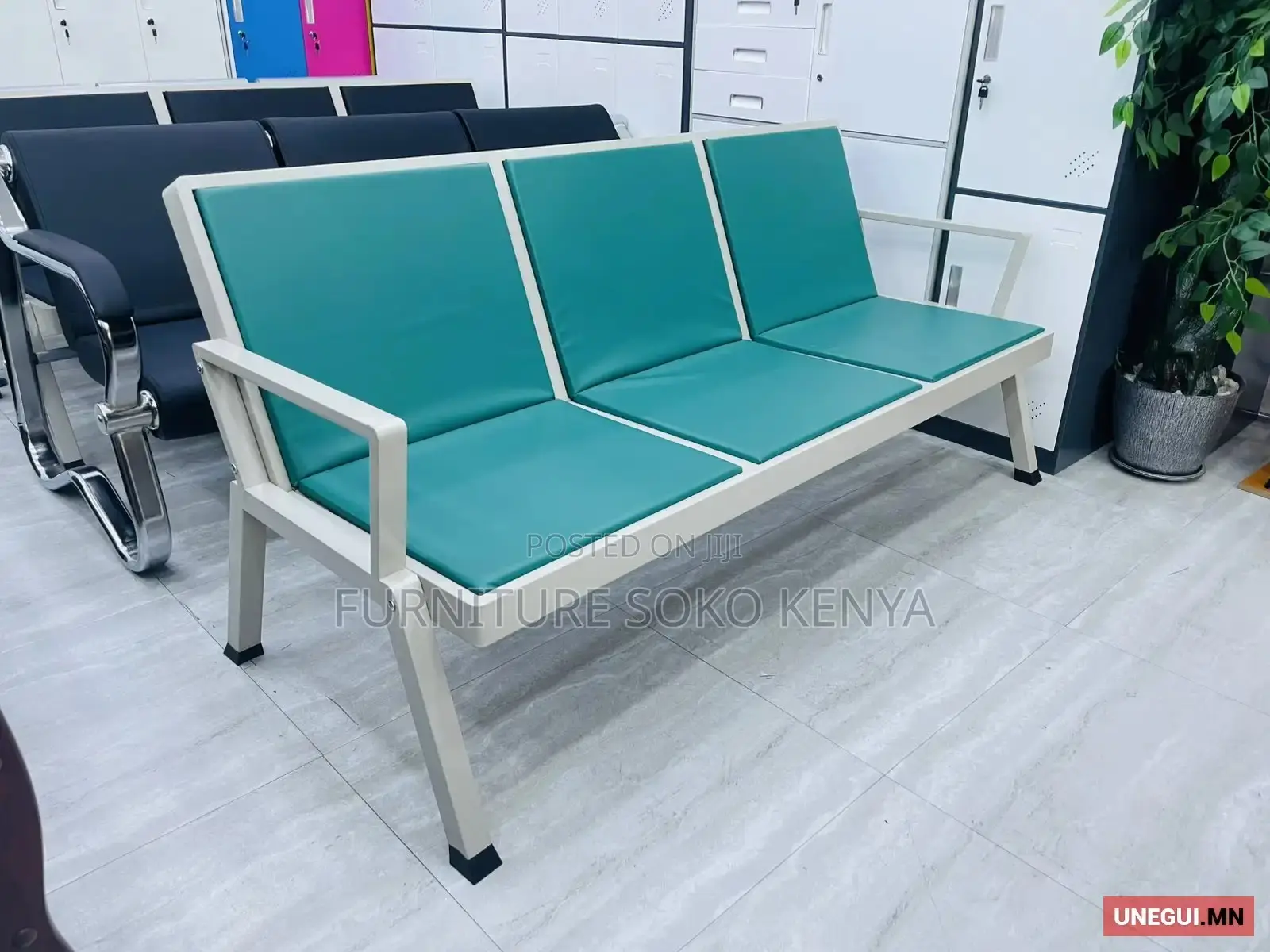 Waiting Bench : Blue 3-Link Padded Waiting Bench