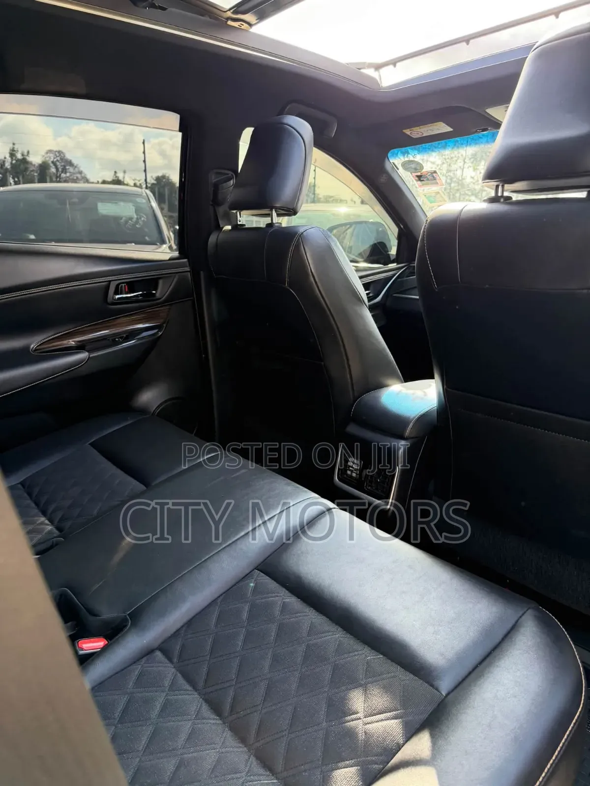 Toyota Harrier 2.0 2015 Black