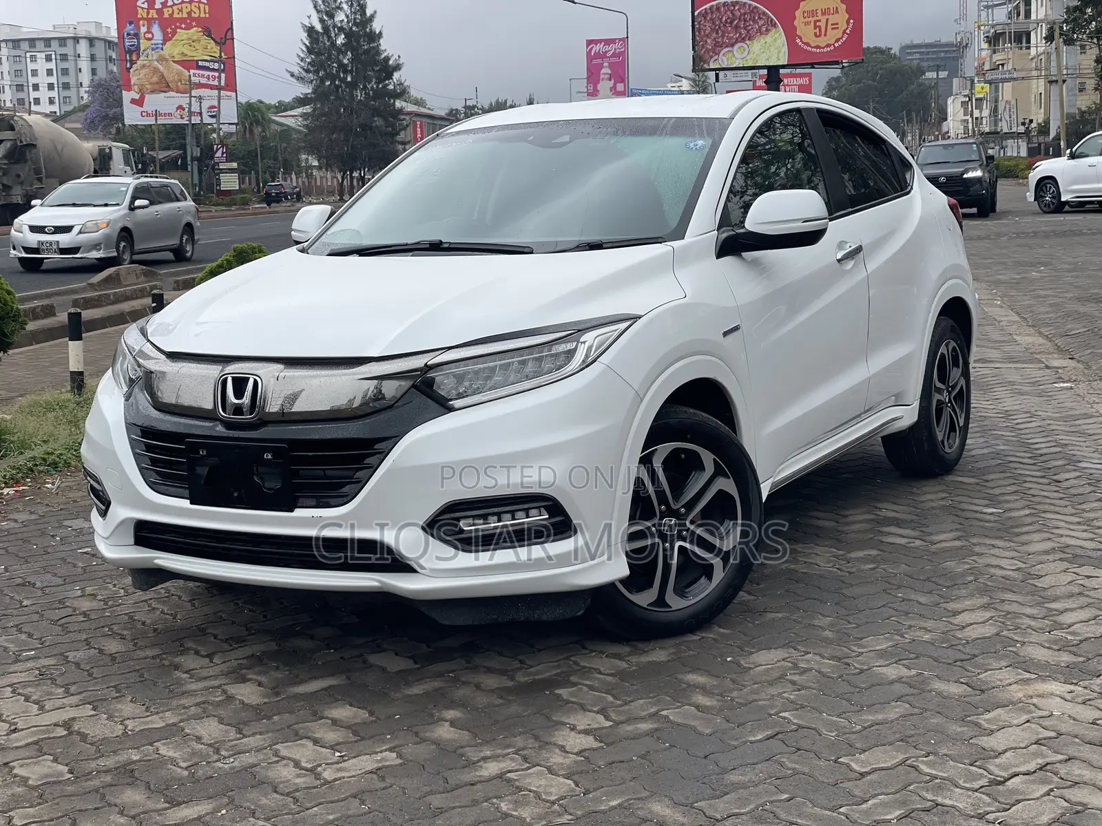 Honda Vezel 1.5 Hybrid 4WD 2019 White
