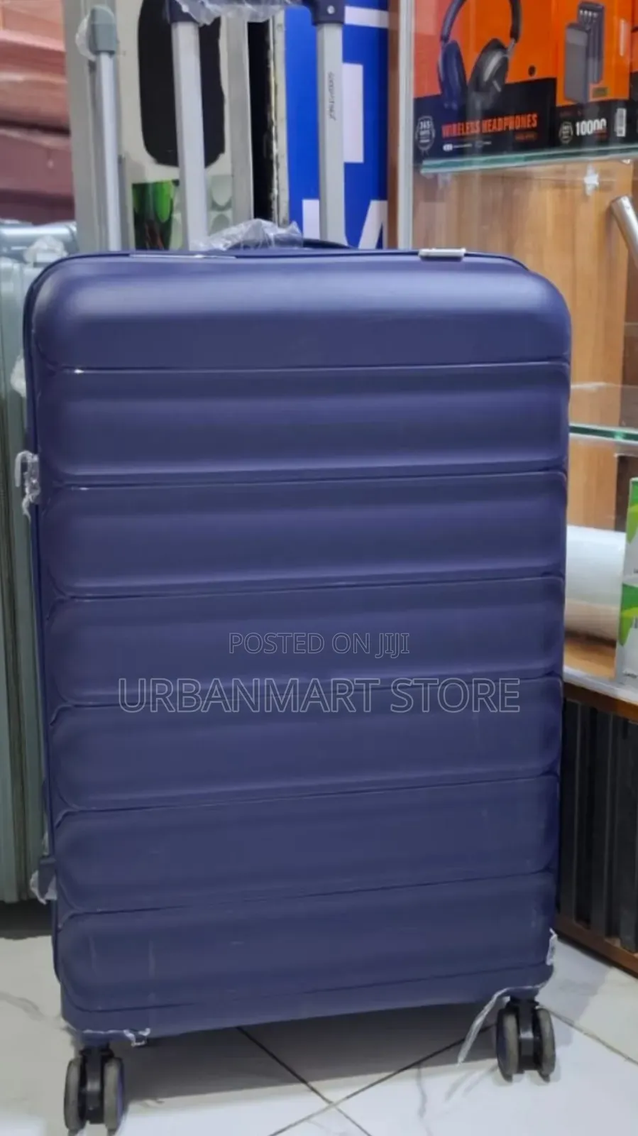 Brand New Large 72cm Rubber Suitcase With 360° Wheels
