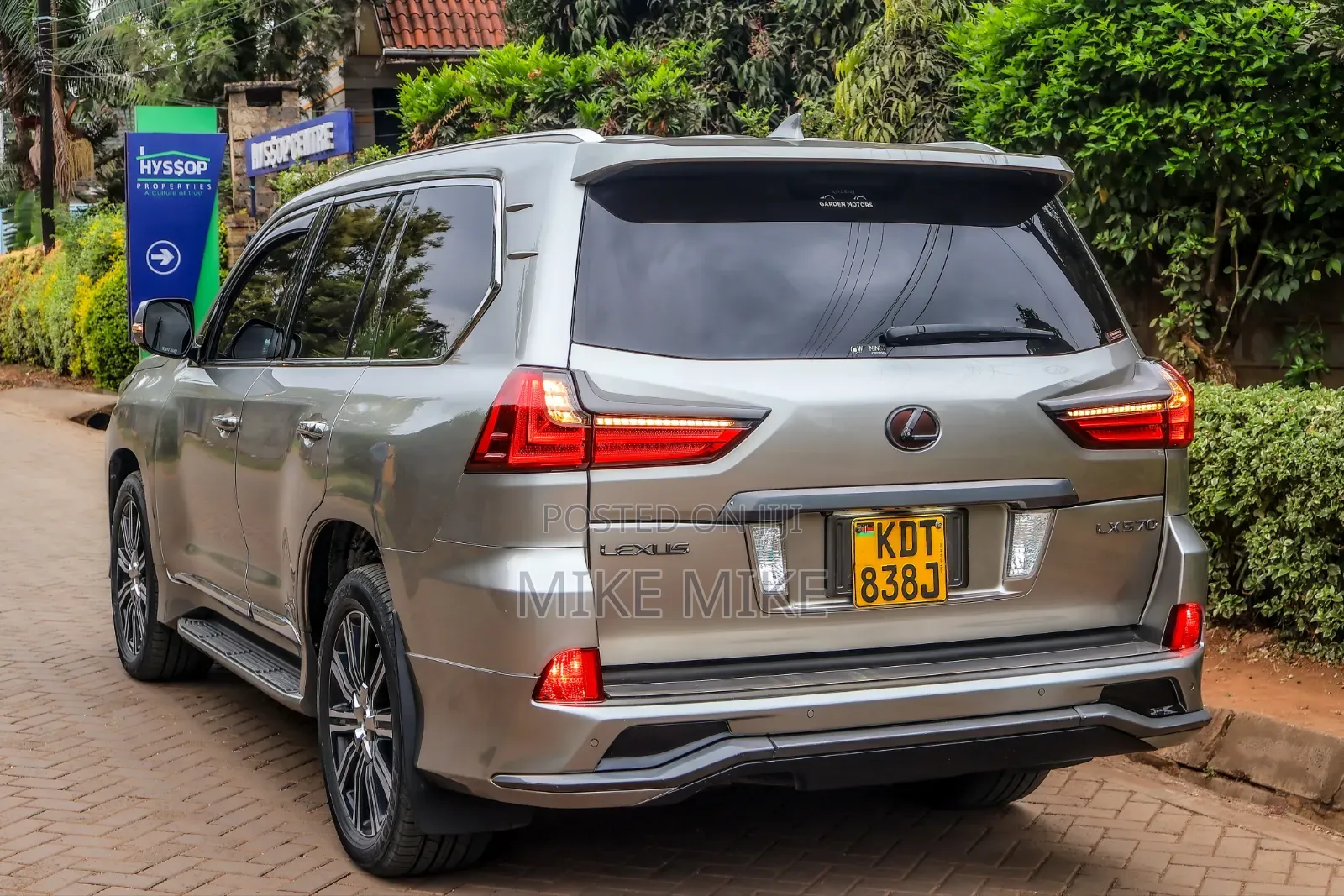 Lexus LX 2017 Silver