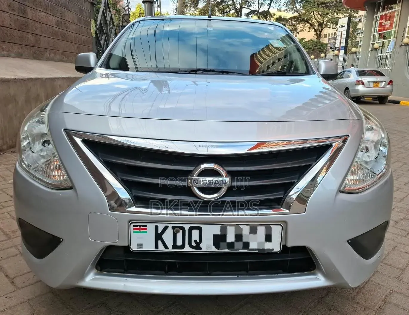 Nissan Latio 1.2 2017 Silver
