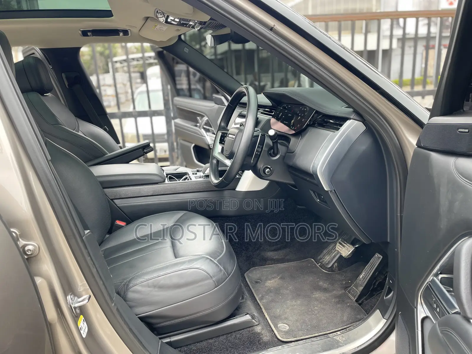 Rover 400 2022 Gray