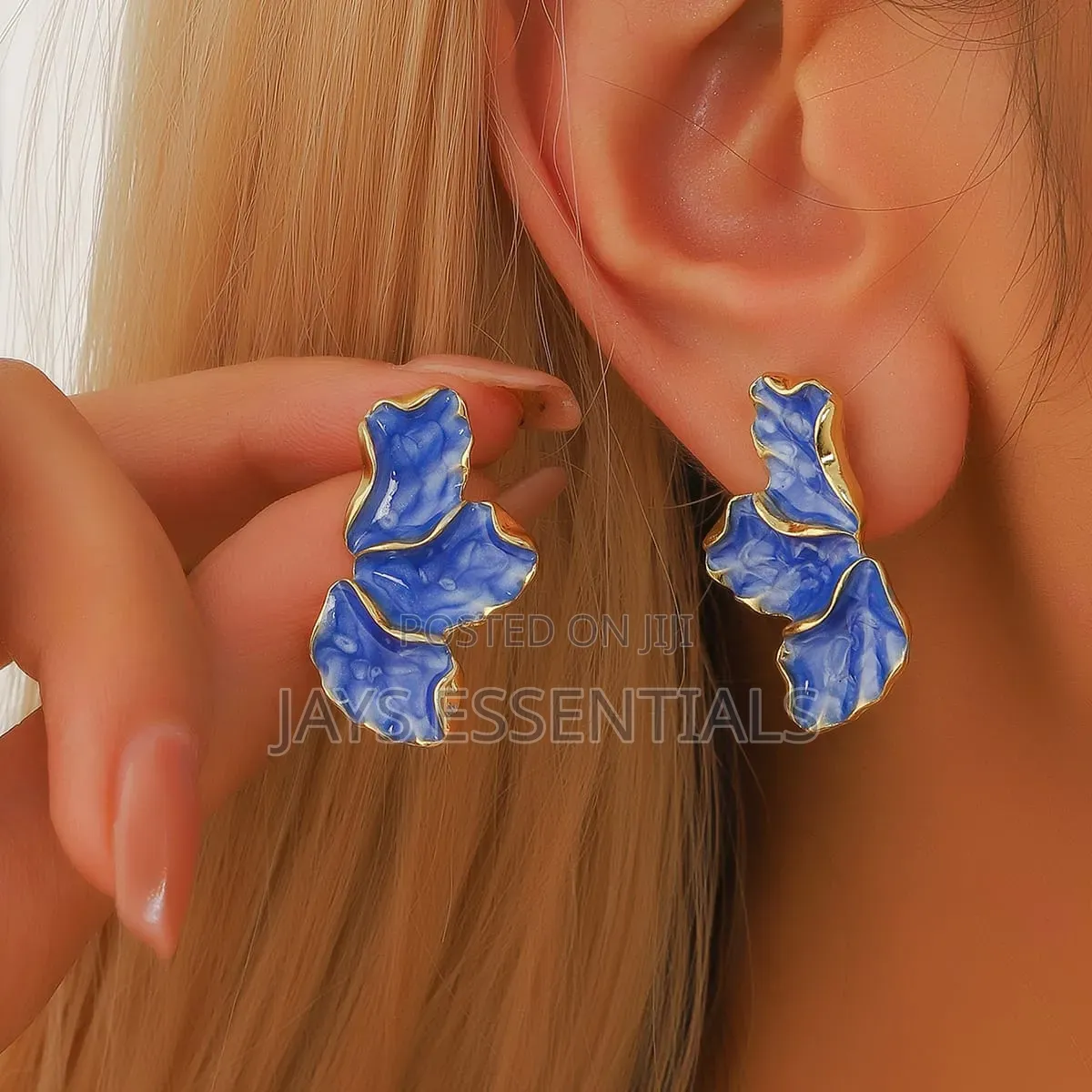 Stay Stylish With Our Elegant Earrings