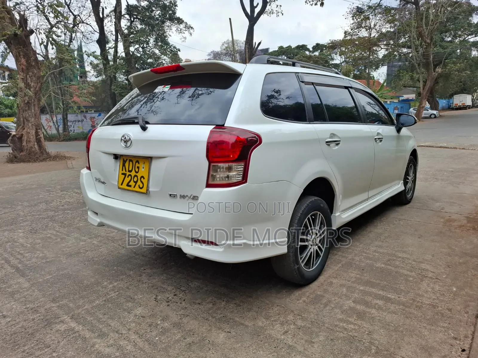 Toyota Corolla Fielder 1.5 Petrol FWD 2015 Pearl
