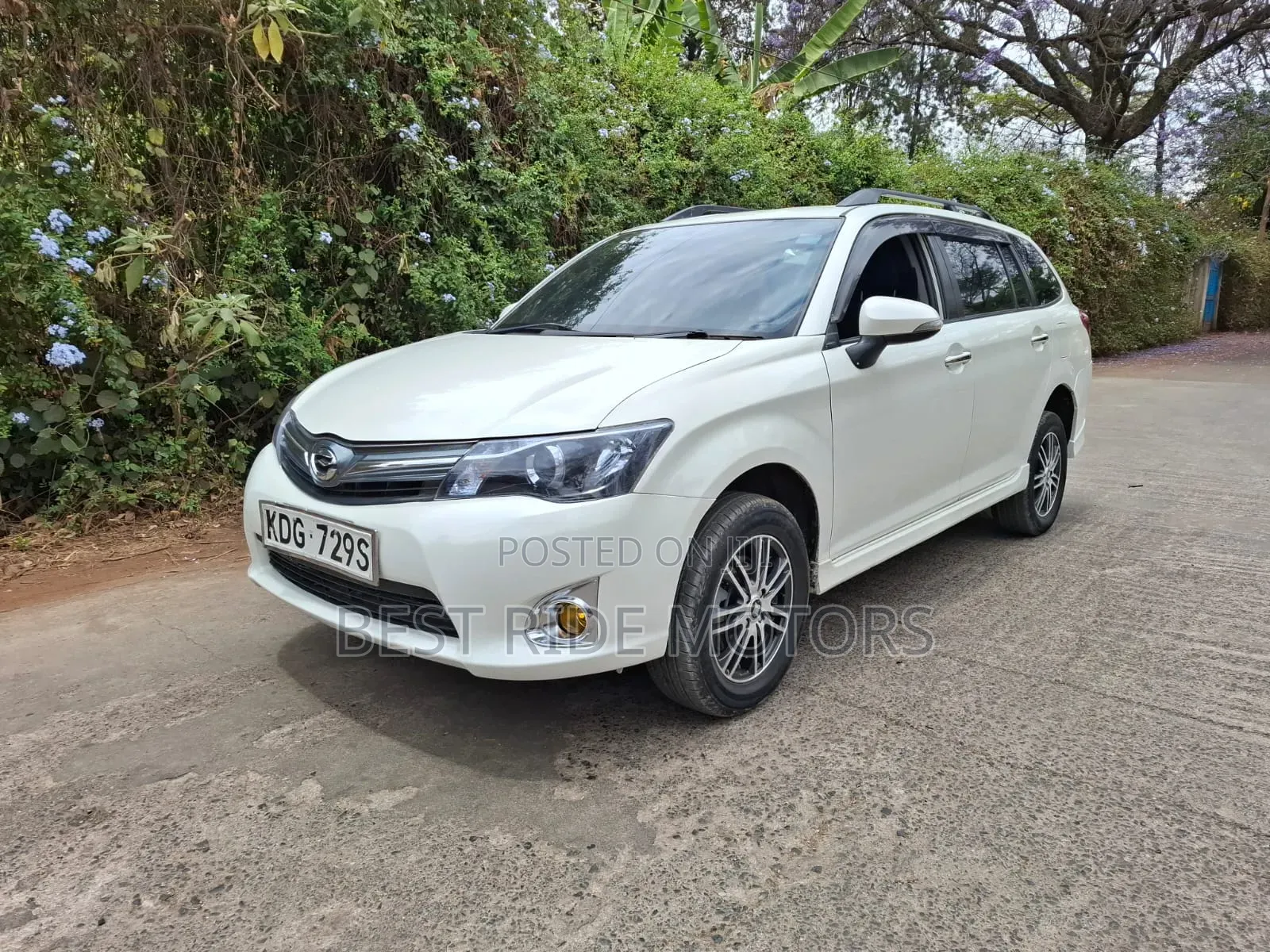 Toyota Corolla Fielder 1.5 Petrol FWD 2015 Pearl