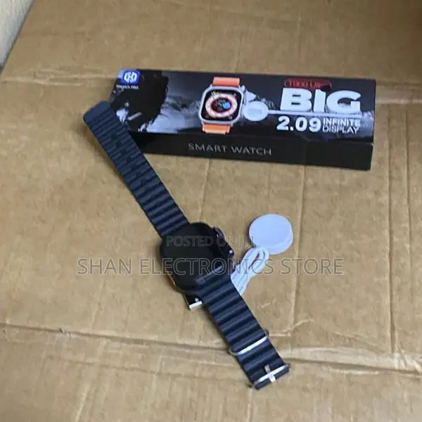 Fashionable Large Display T900 Ultra Smart Wrist Accessory