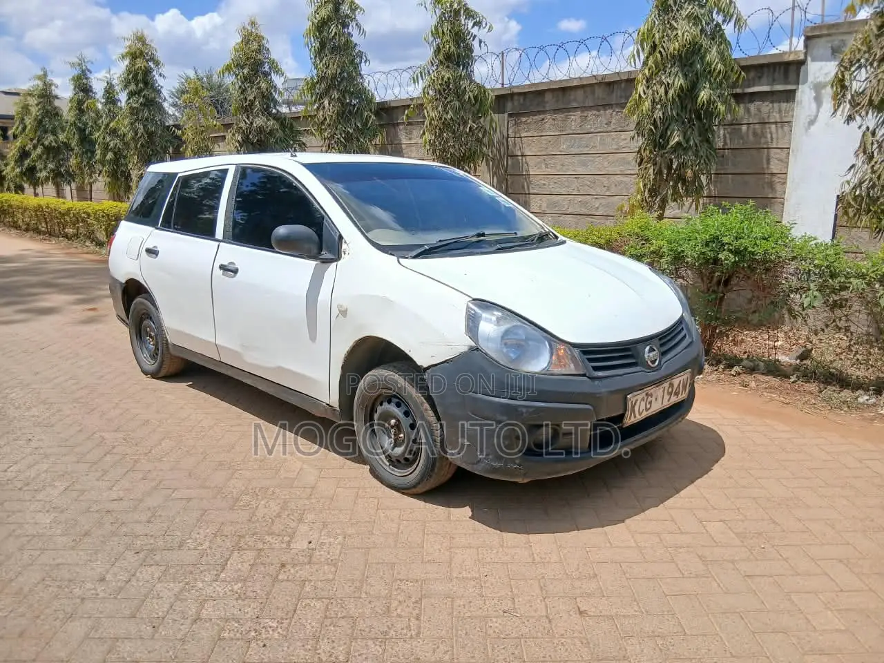 Nissan Advan 2008 White