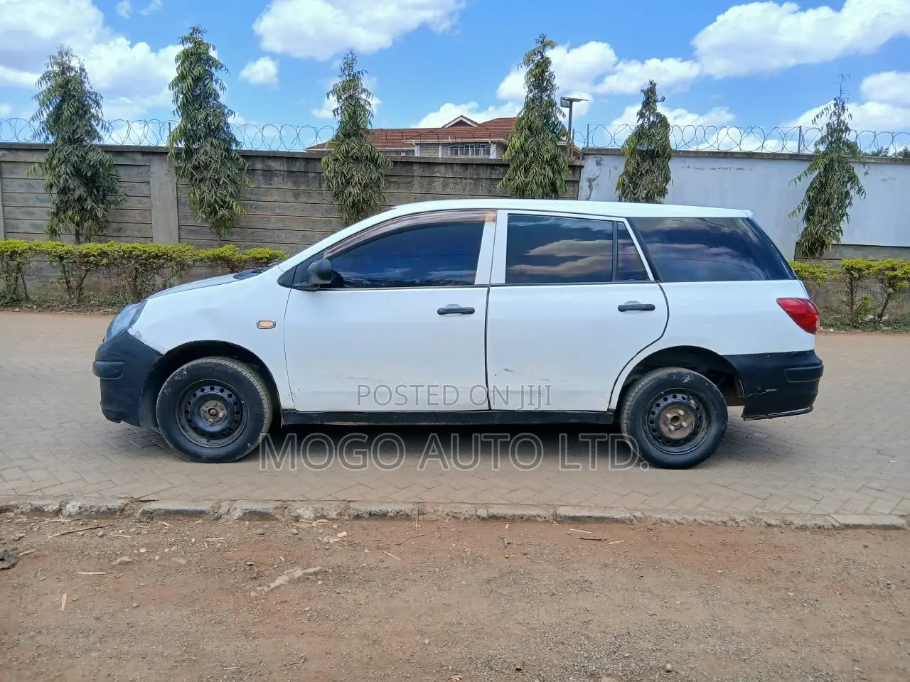 Nissan Advan 2008 White