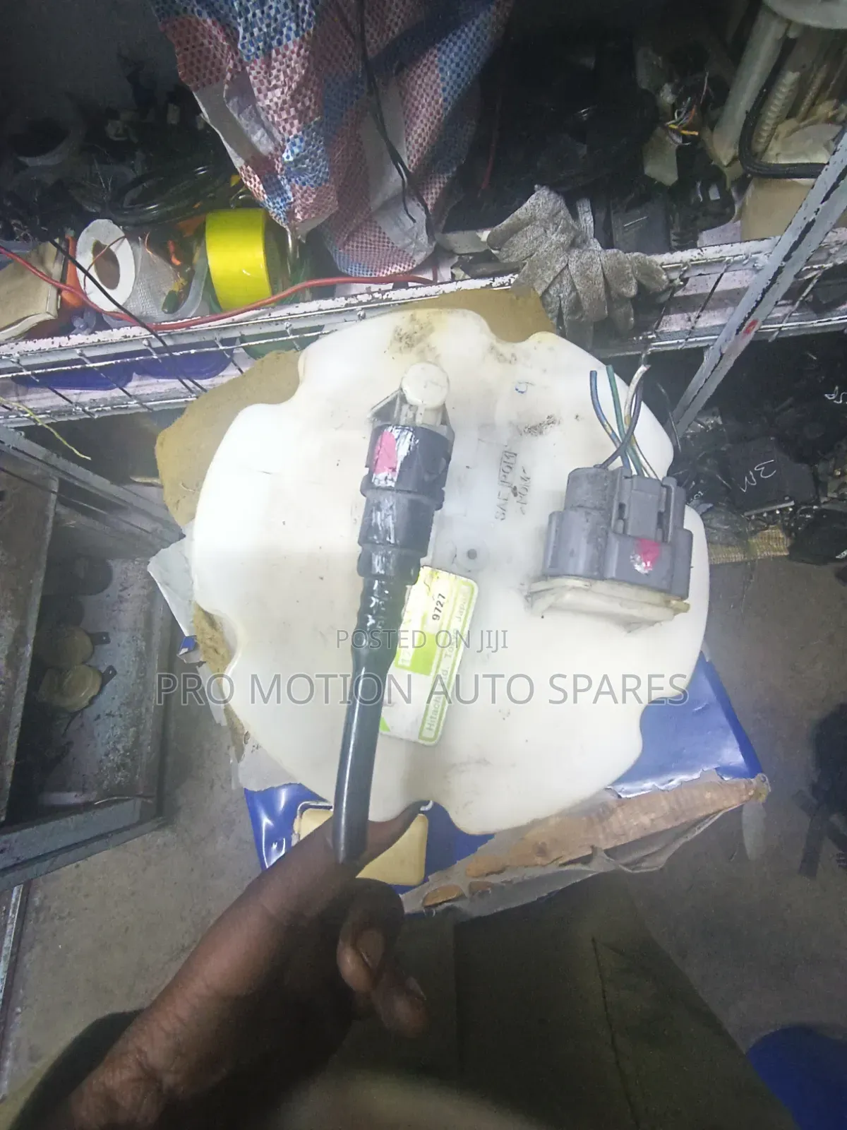 Nissan Serena Fuel Pump C25, CC25