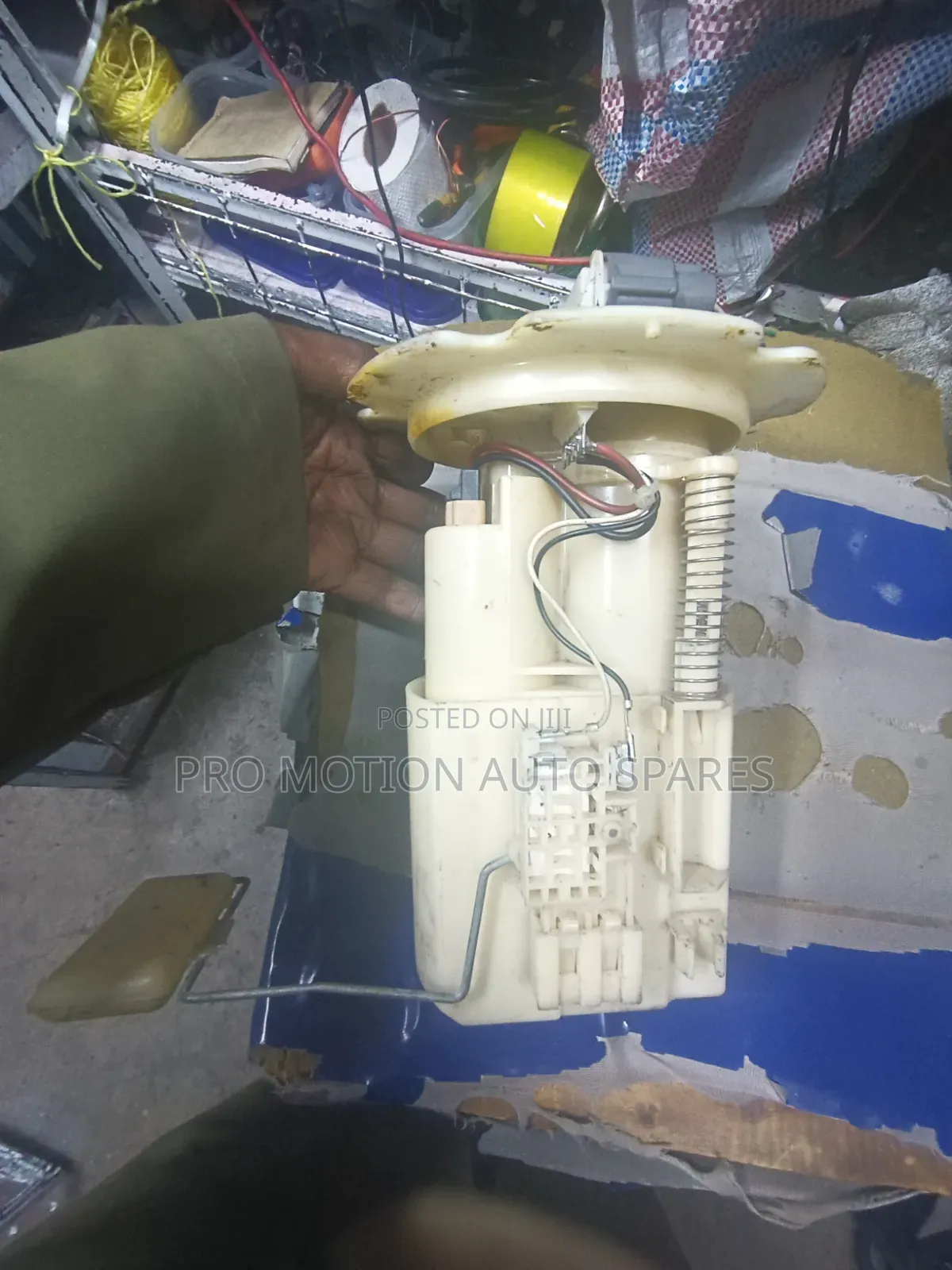 Nissan Serena Fuel Pump C25, CC25