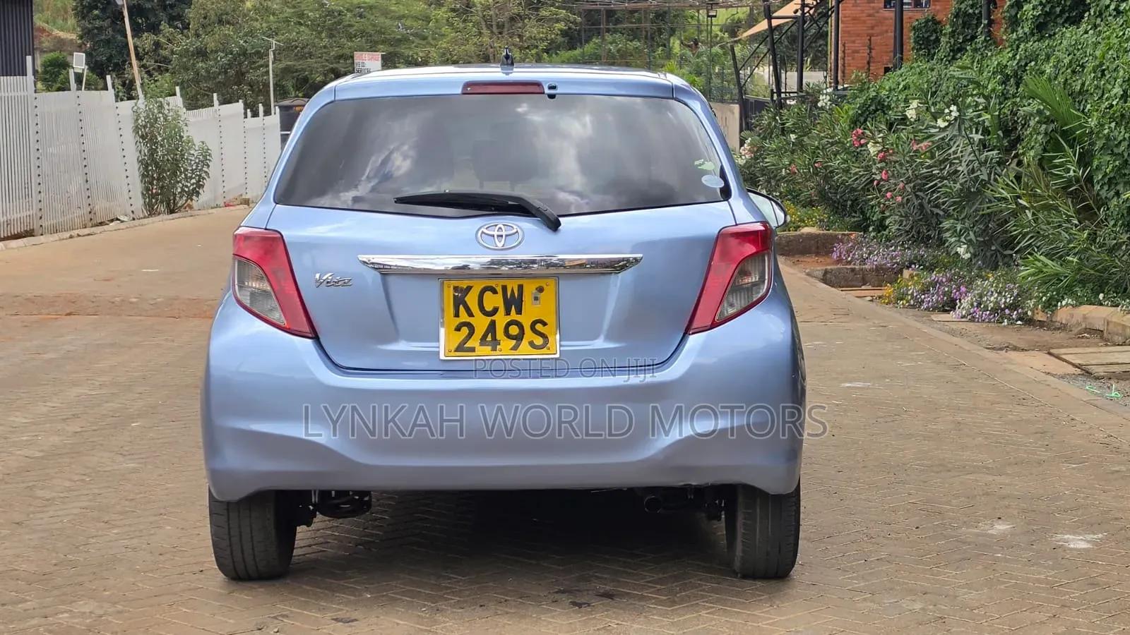 Toyota Vitz 2013 Blue