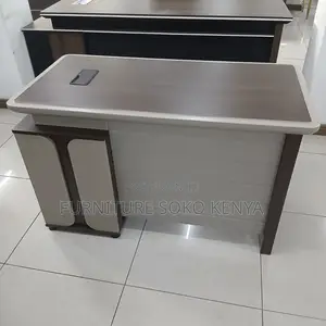 Office Desk : 1.4M Modern Executive Office Desk