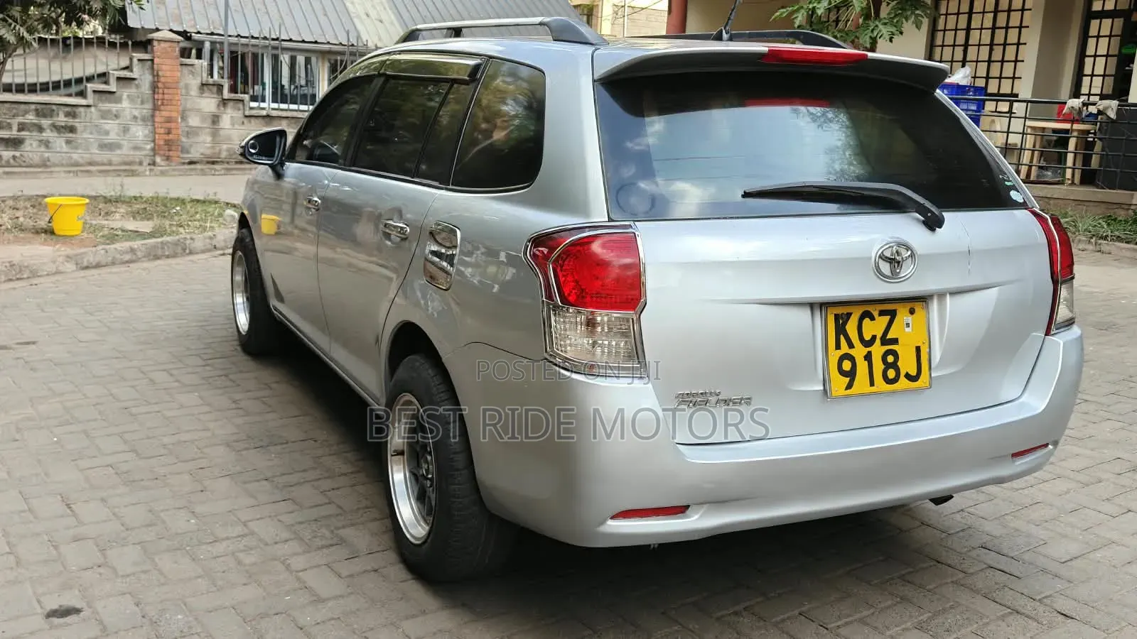 Toyota Corolla Fielder 2013 Silver