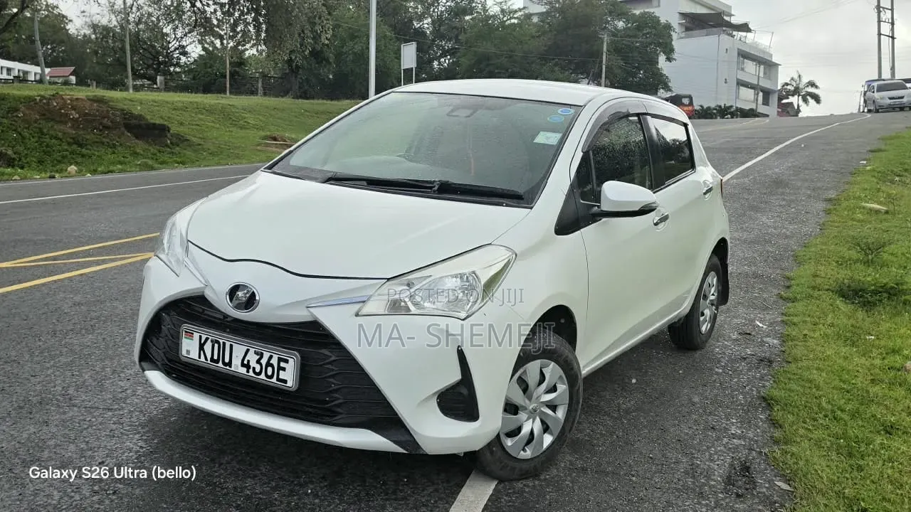 Toyota Vitz 1.0 FWD 5dr 2019 Pearl