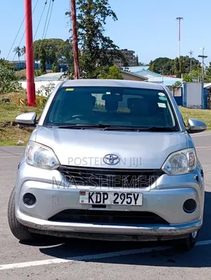 Toyota Passo 1.0 FWD 2017 Silver