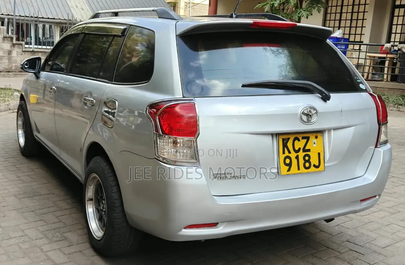 Toyota Corolla Fielder 2013 Green