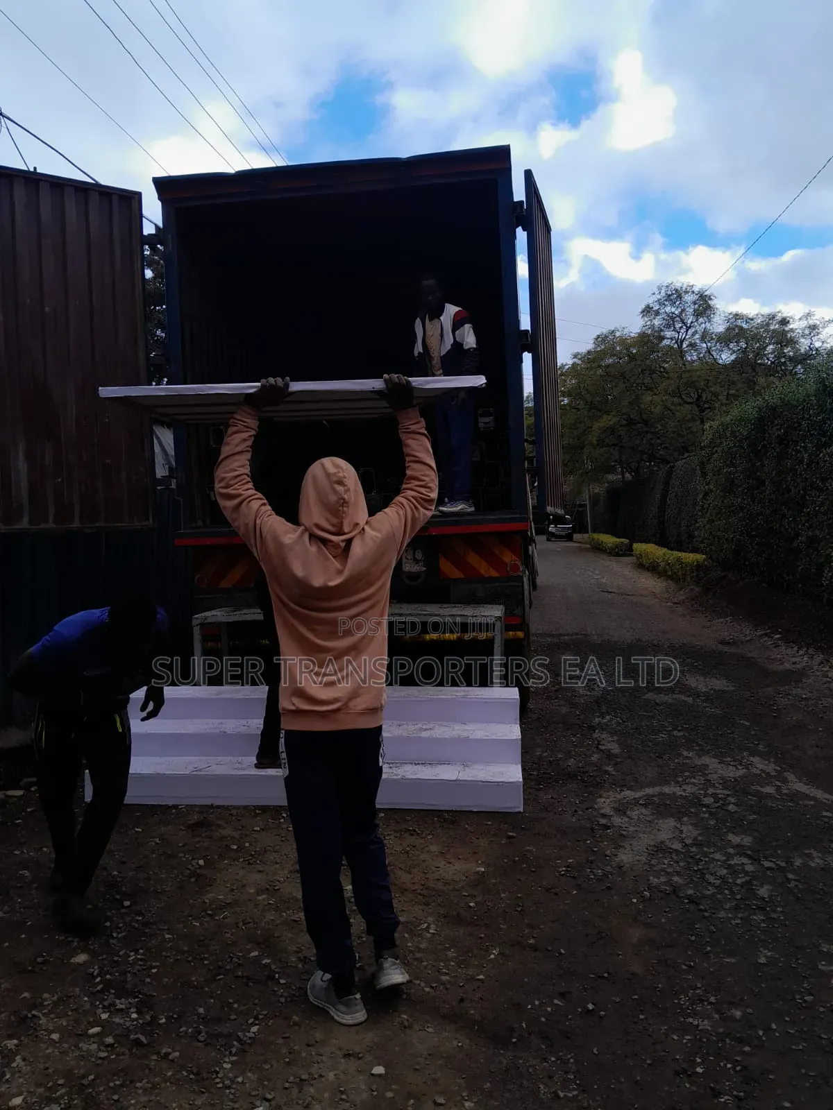Transport .Available Within Industrial Area.Kampala Rd,lunga Lunga.30T