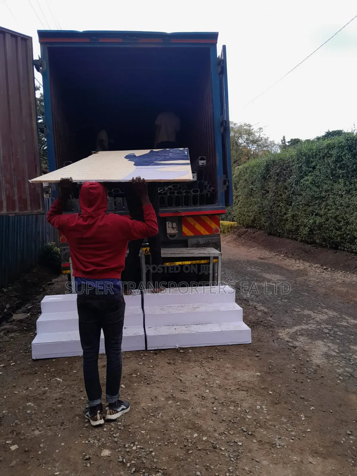 Transport .Available Within Industrial Area.Kampala Rd,lunga Lunga.30T