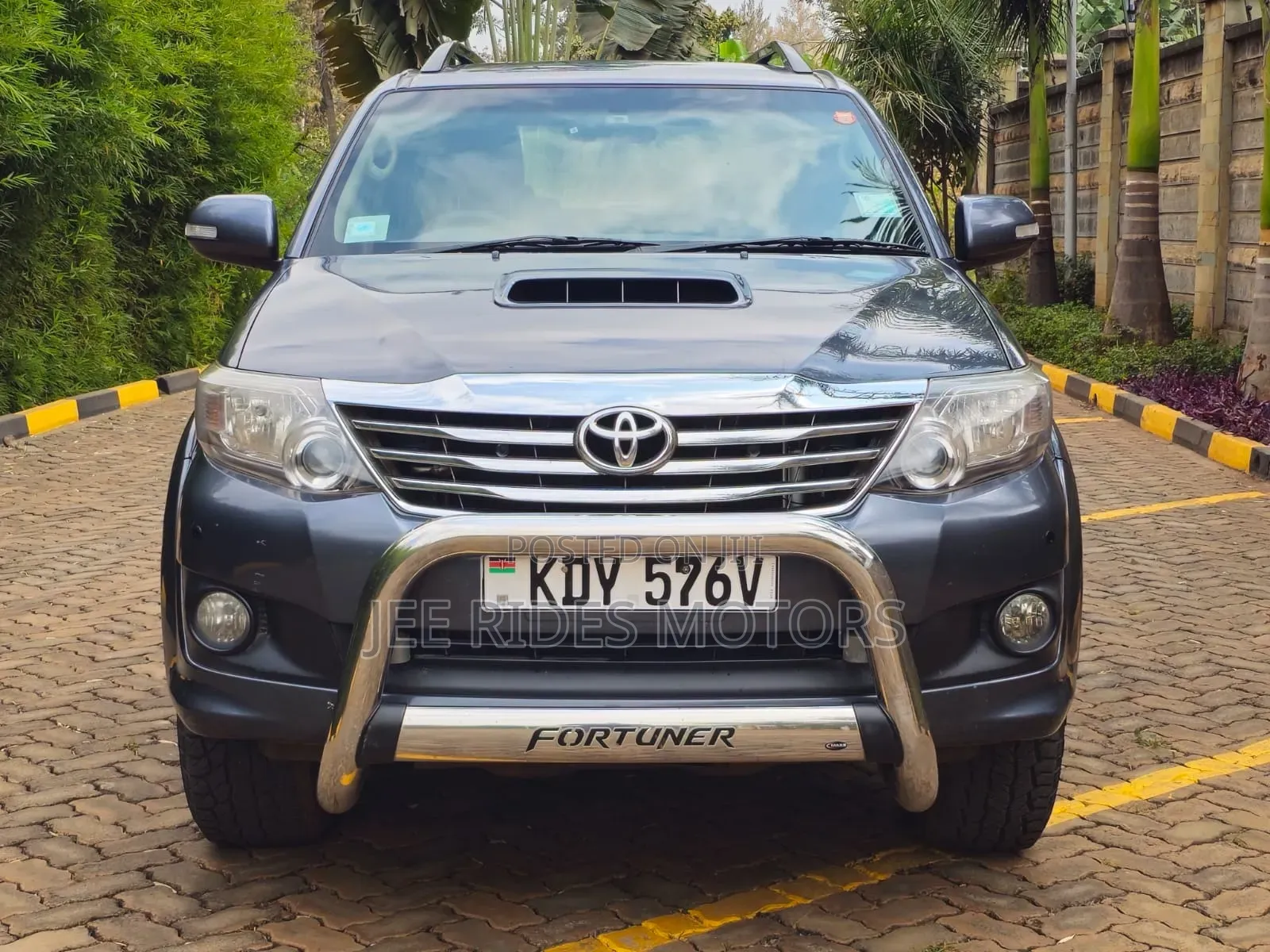 Toyota Fortuner 2013 Gray