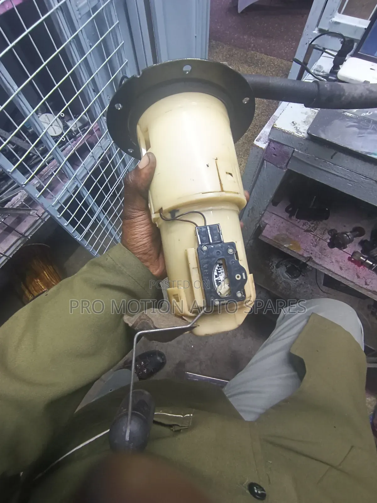Suzuki Escudo 2.4l(4WD/AWD) Fuel Pump Assembly
