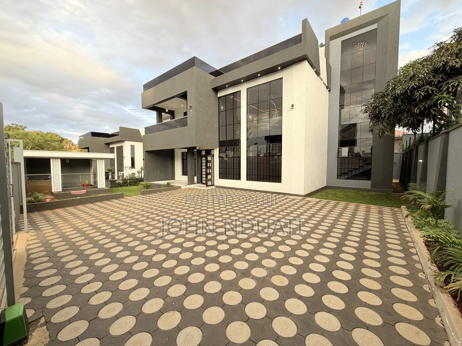 5bdrm Mansion in Mugutha, Ruiru for sale