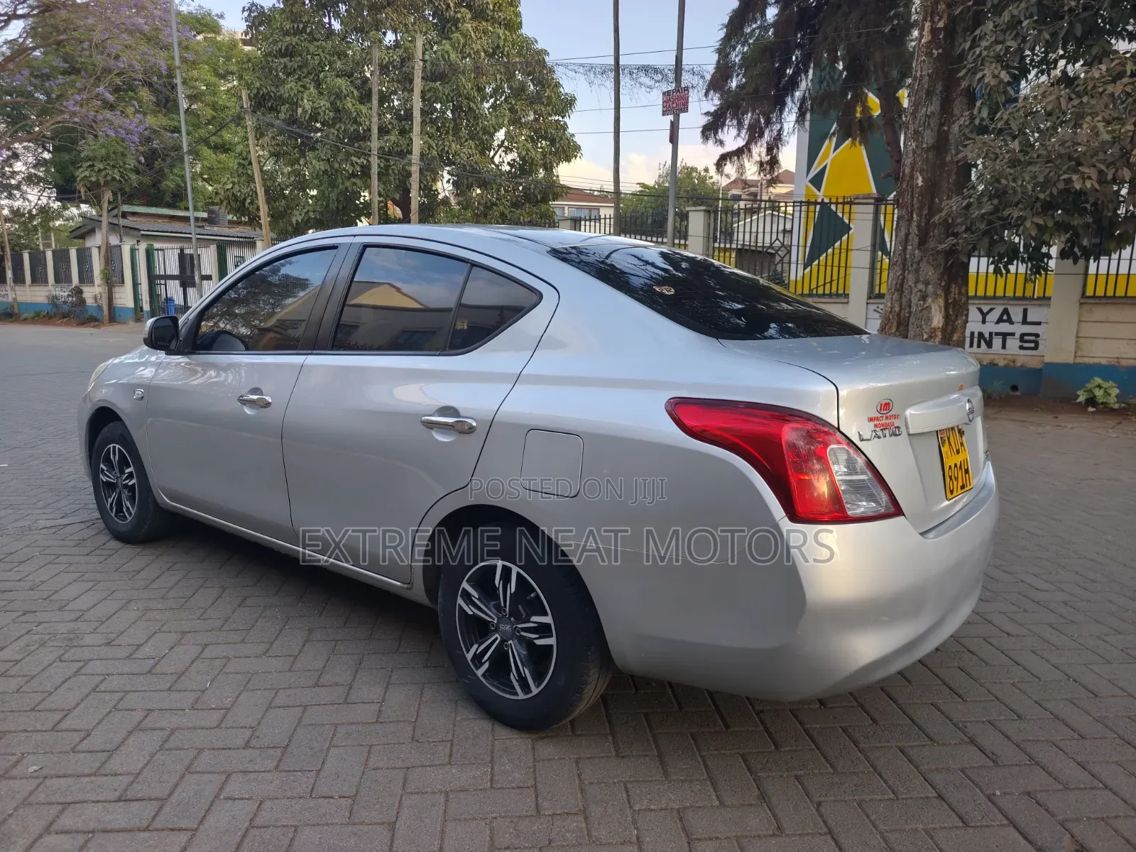 Nissan Latio 1.2 2013 Silver