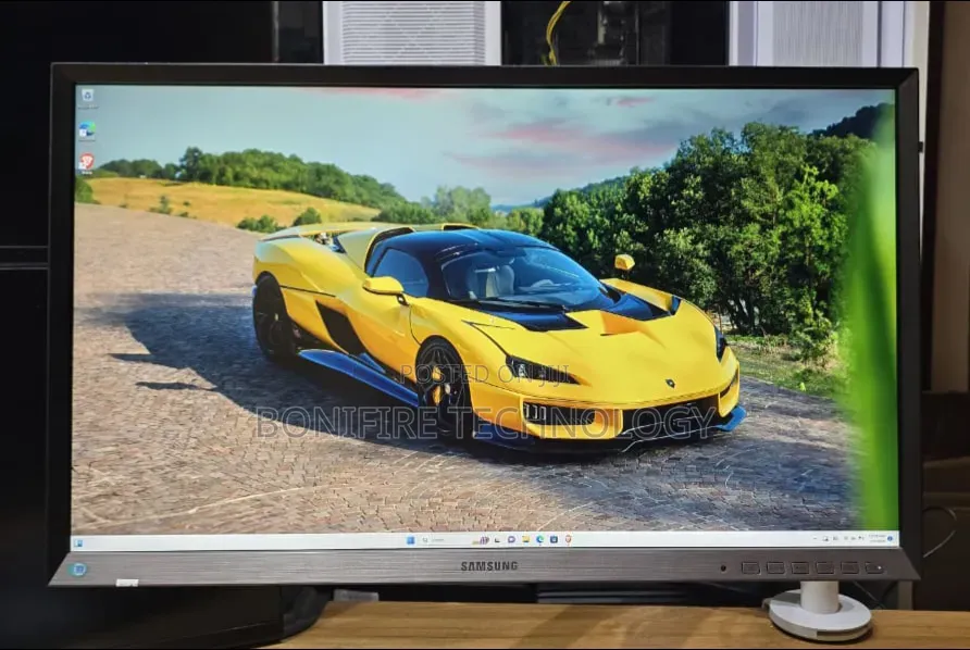 Samsung S27D850T 27 Inch Ips 2k Display (2560*1440) 60 Hz 100%