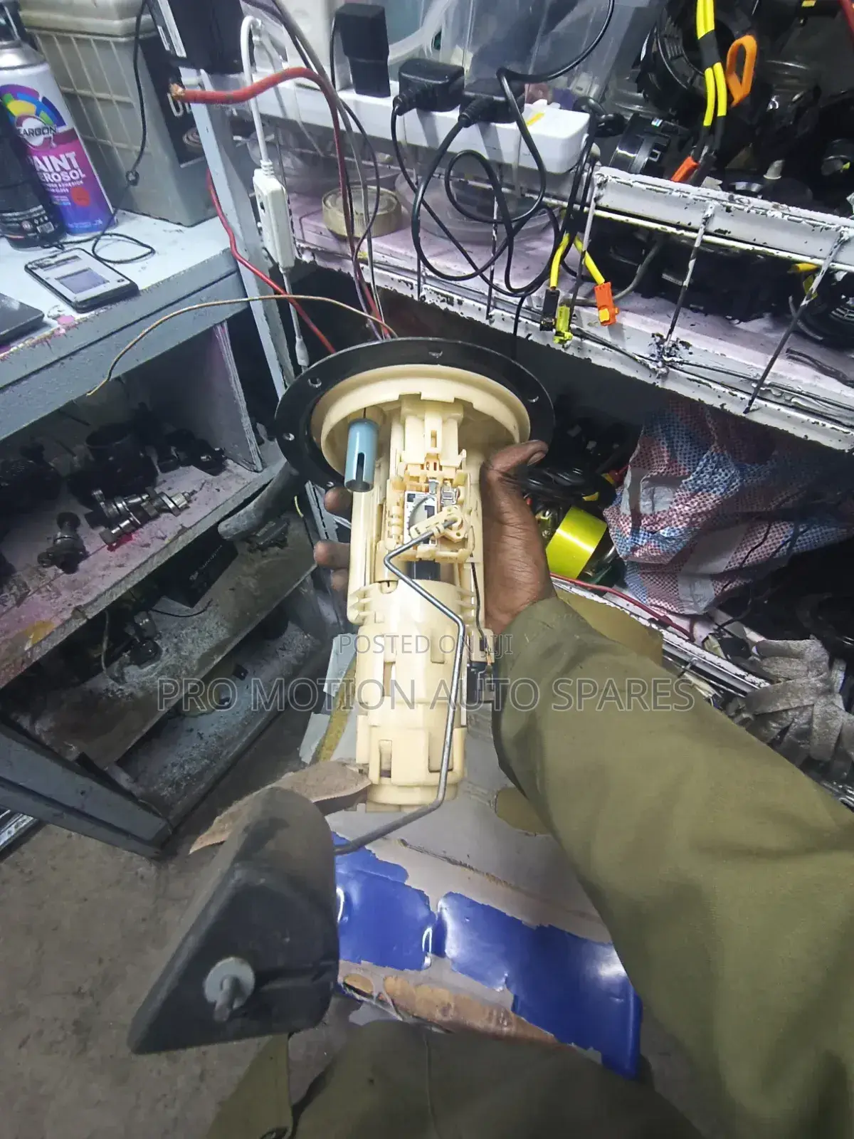 Toyota Vanguard / RAV4 Fuel Pump Assembly (ACA33, ACA38)