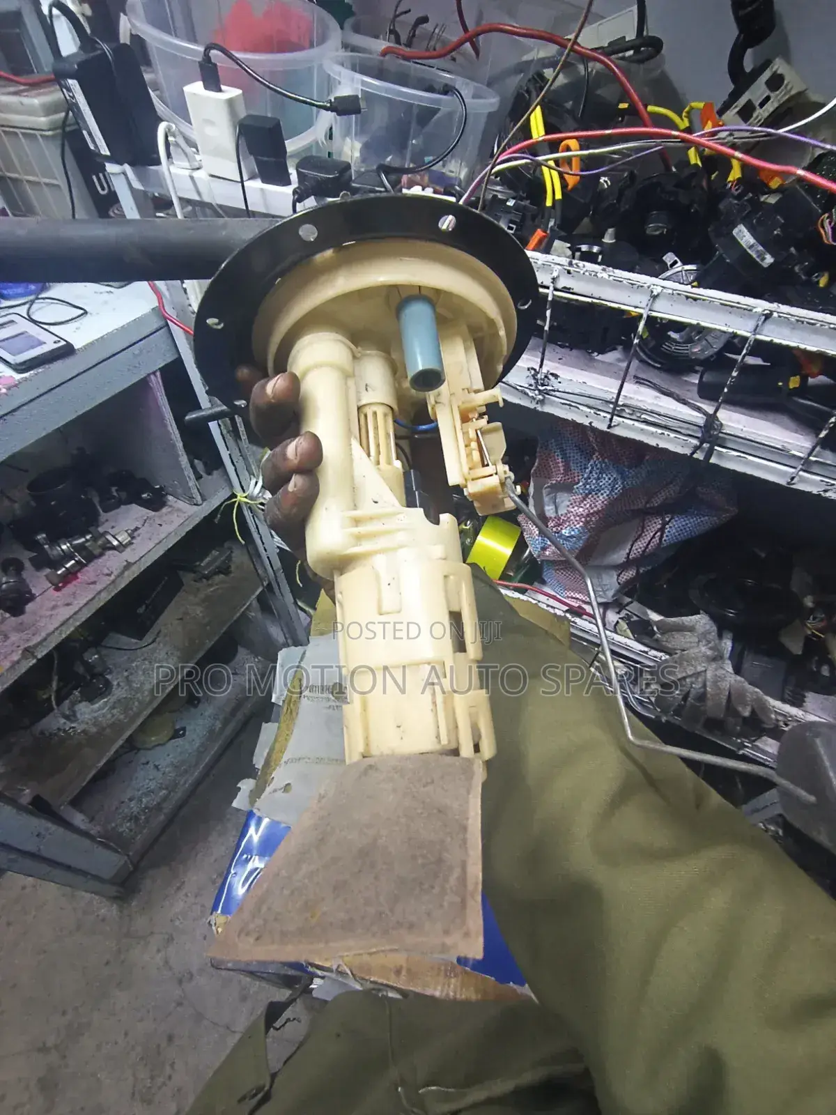 Toyota Vanguard / RAV4 Fuel Pump Assembly (ACA33, ACA38)