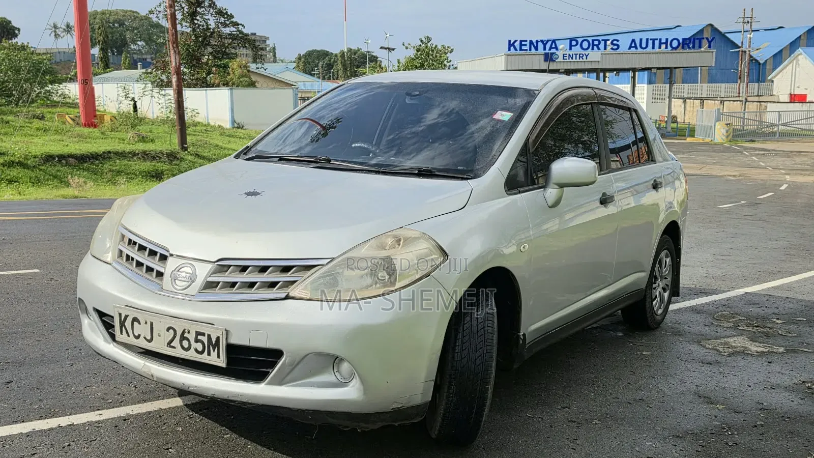Nissan Tiida 1.5L 16V 2010 Silver