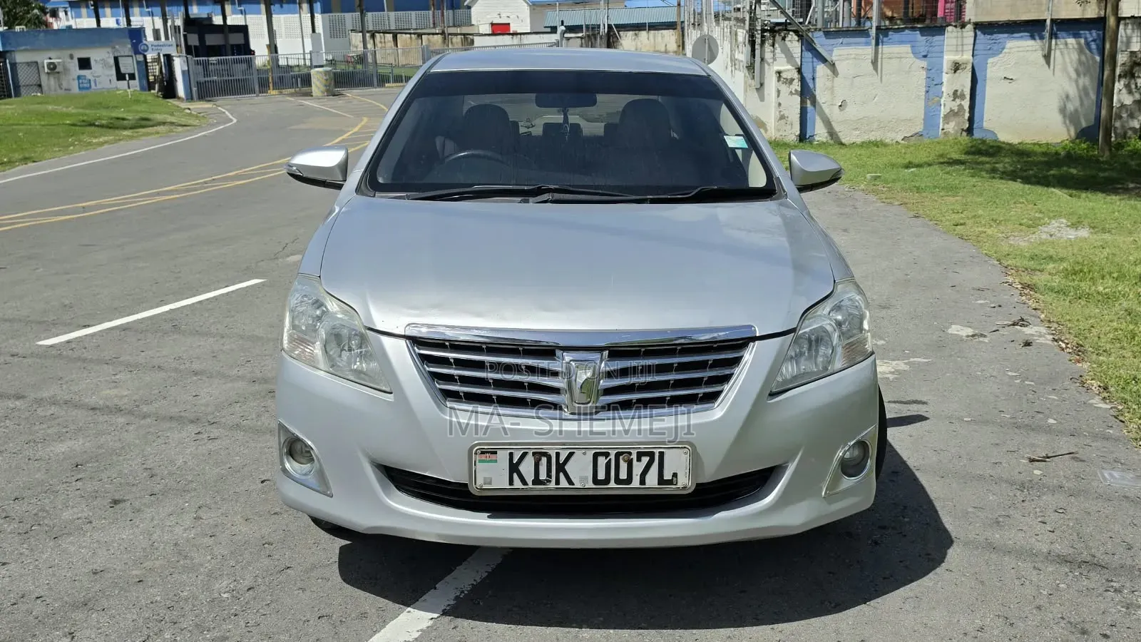 Toyota Premio 1.5 FWD 2016 Silver