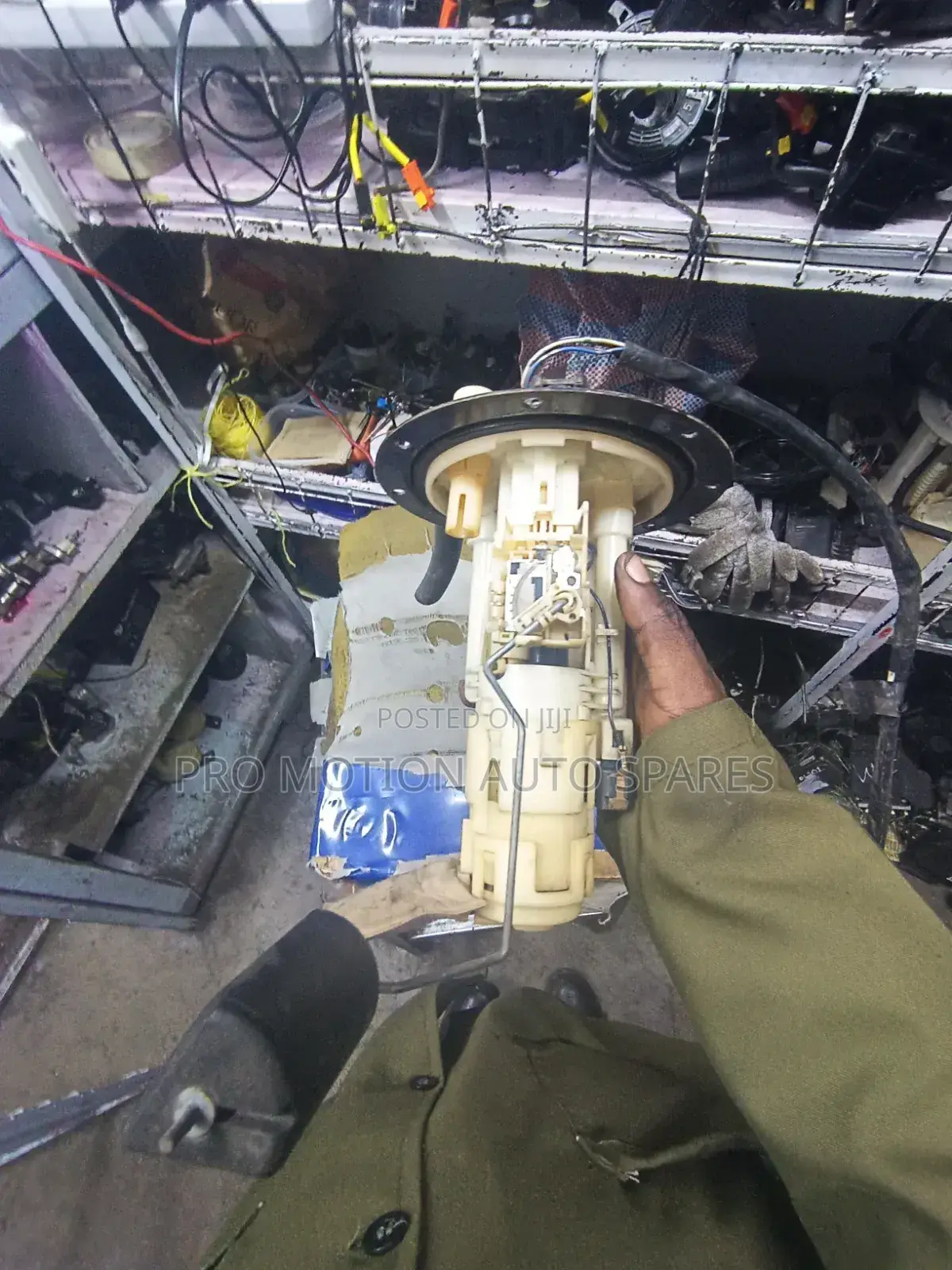 Ex-Japan Fuel Pump for Daihatsu Move, Mira, Esse, Tanto