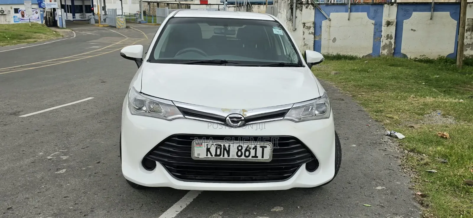 Toyota Corolla Fielder 1.5 Petrol FWD 2016 Pearl