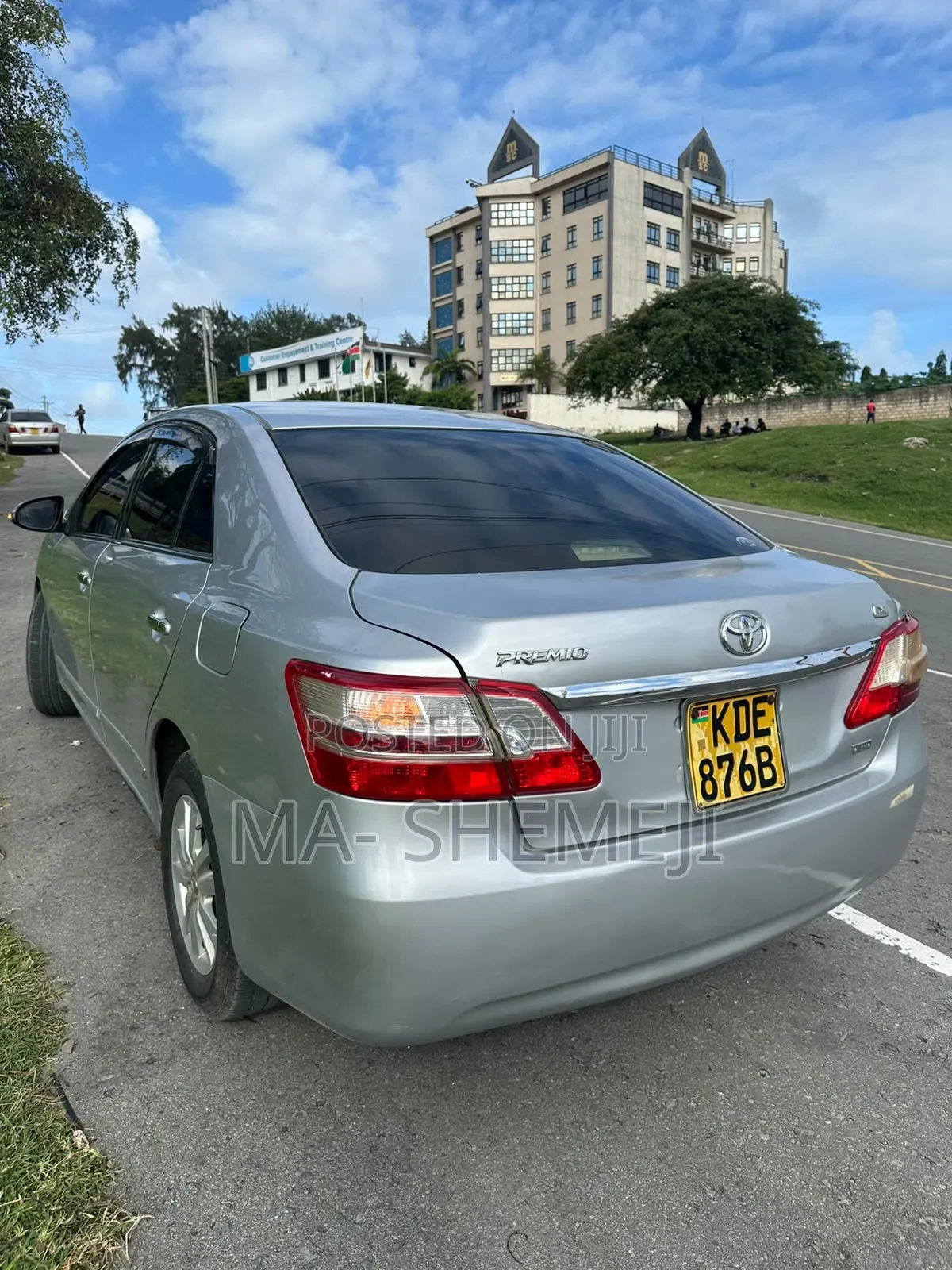 Toyota Premio 1.8 FWD 2015 Silver