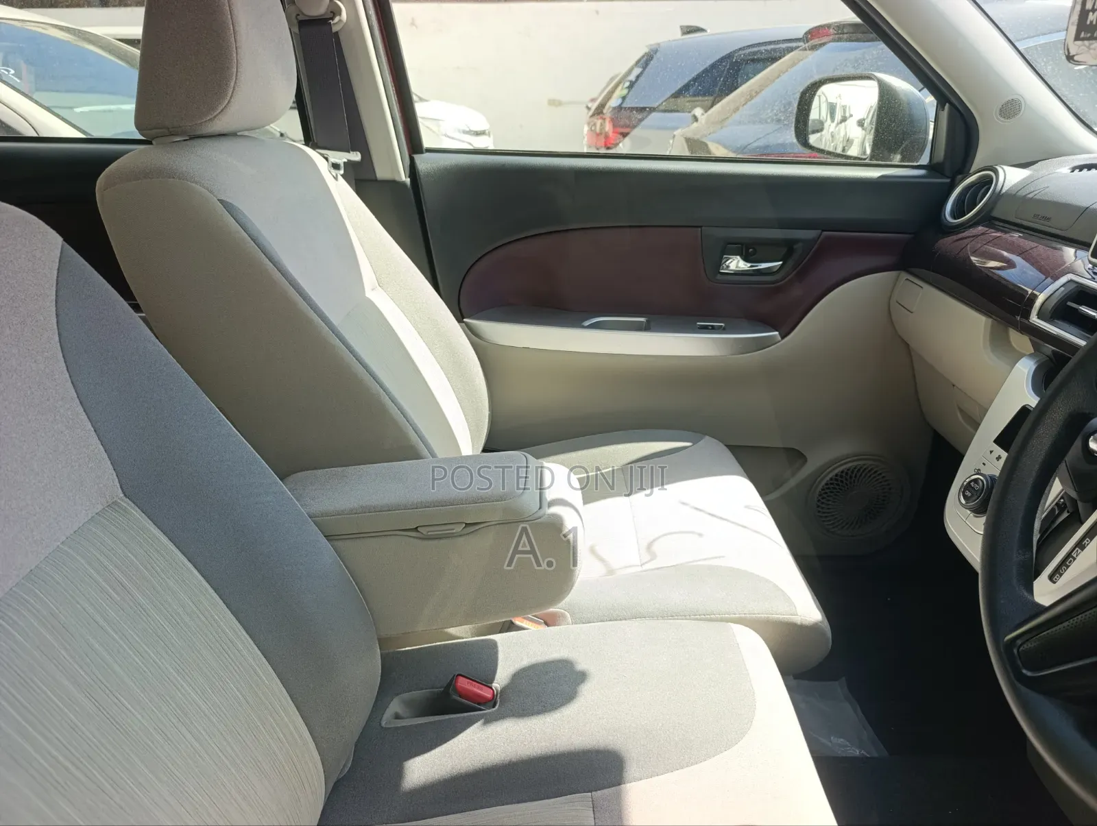 Daihatsu Cast 660 FWD 2019 Maroon