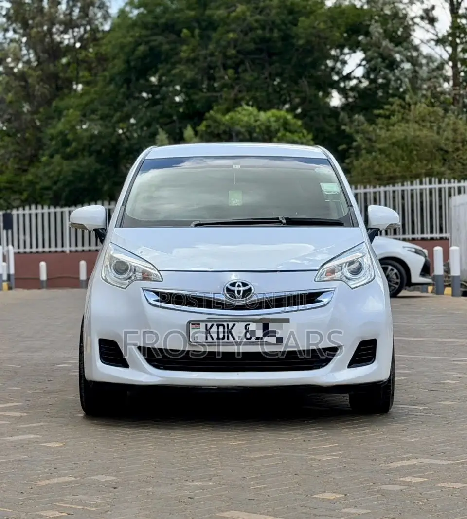 Toyota Ractis 1.5 FWD 2015 White