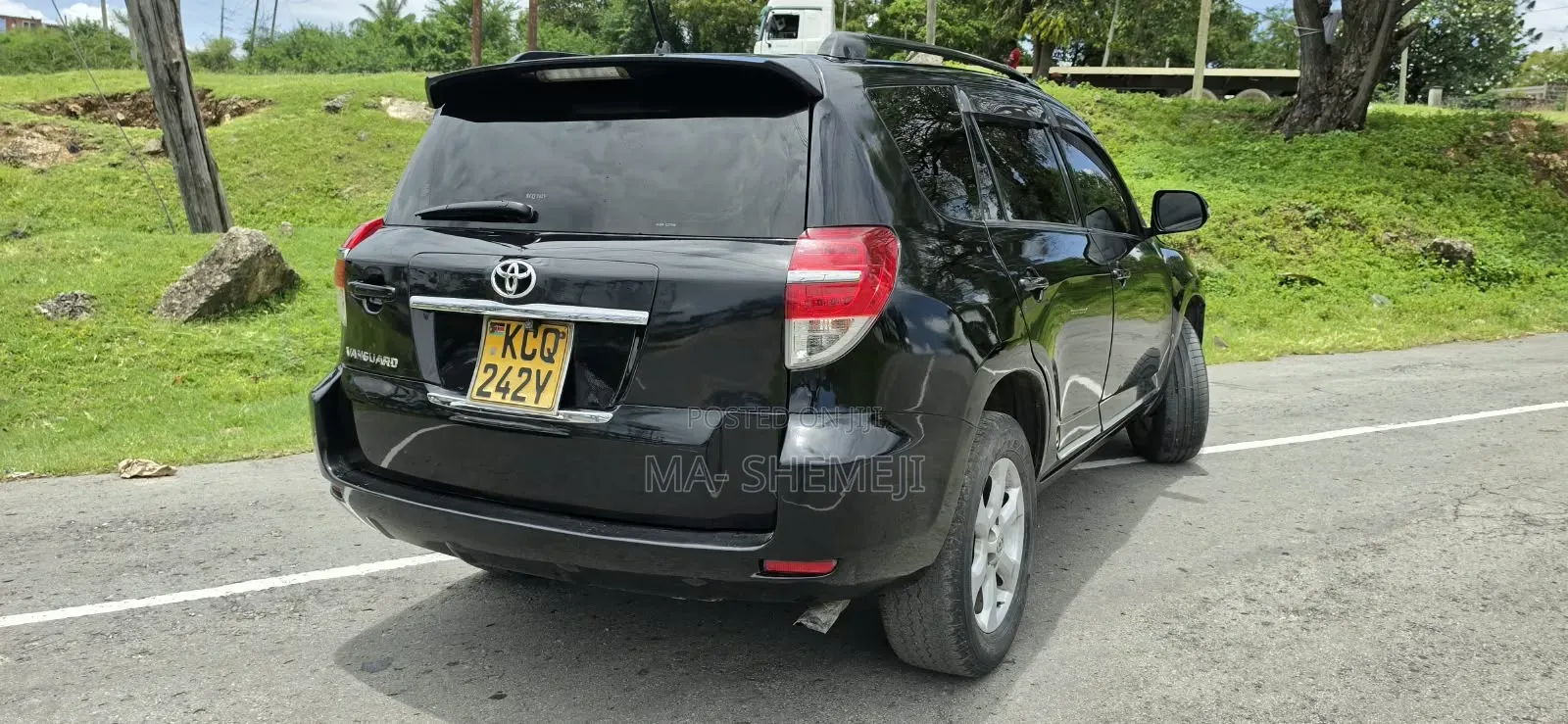 Toyota Vanguard 2012 Black