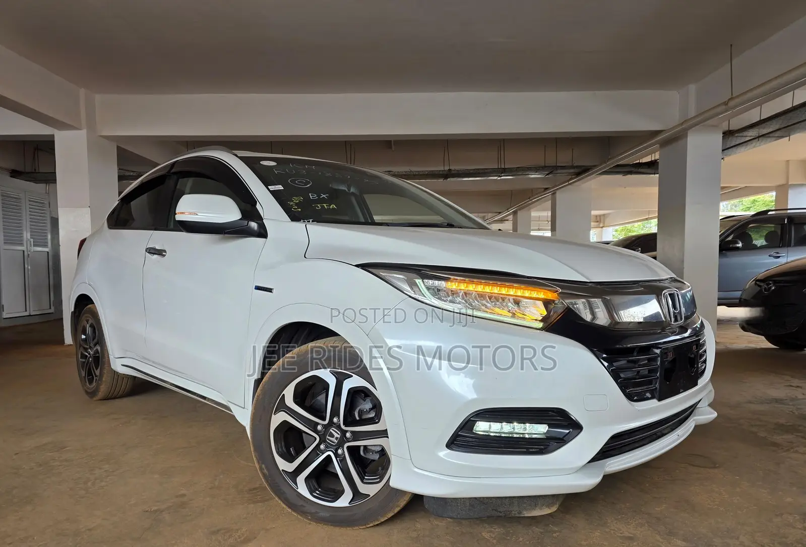 Honda Vezel 1.5 2WD 2019 White